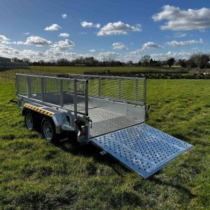 Cheshire Trailers | Horsebox Trailer Hire, Sales, Service, and Repairs | Nugent Plant Beavertail PB3116H ramp down