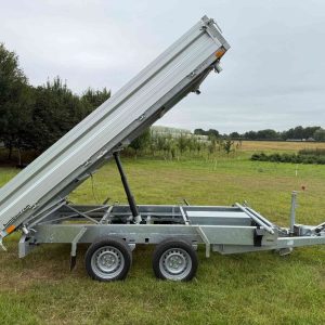 Cheshire Trailers | Horsebox Trailer Hire, Sales, Service, and Repairs | Humbaur 3-way tipper trailer 3,500 Kg fully extended