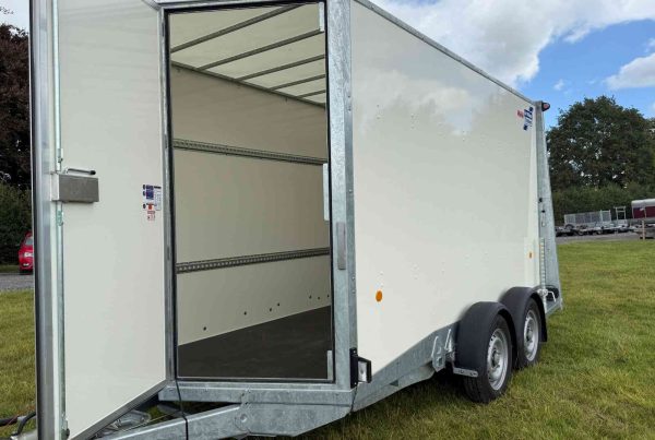 Cheshire Trailers | Horsebox Trailer Hire, Sales, Service, and Repairs | Ifor Williams Box Trailer 7' door