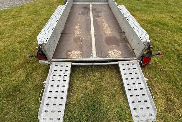 Cheshire Trailers | Horsebox Trailer Hire, Sales, Service, and Repairs | Brian James plant trailer