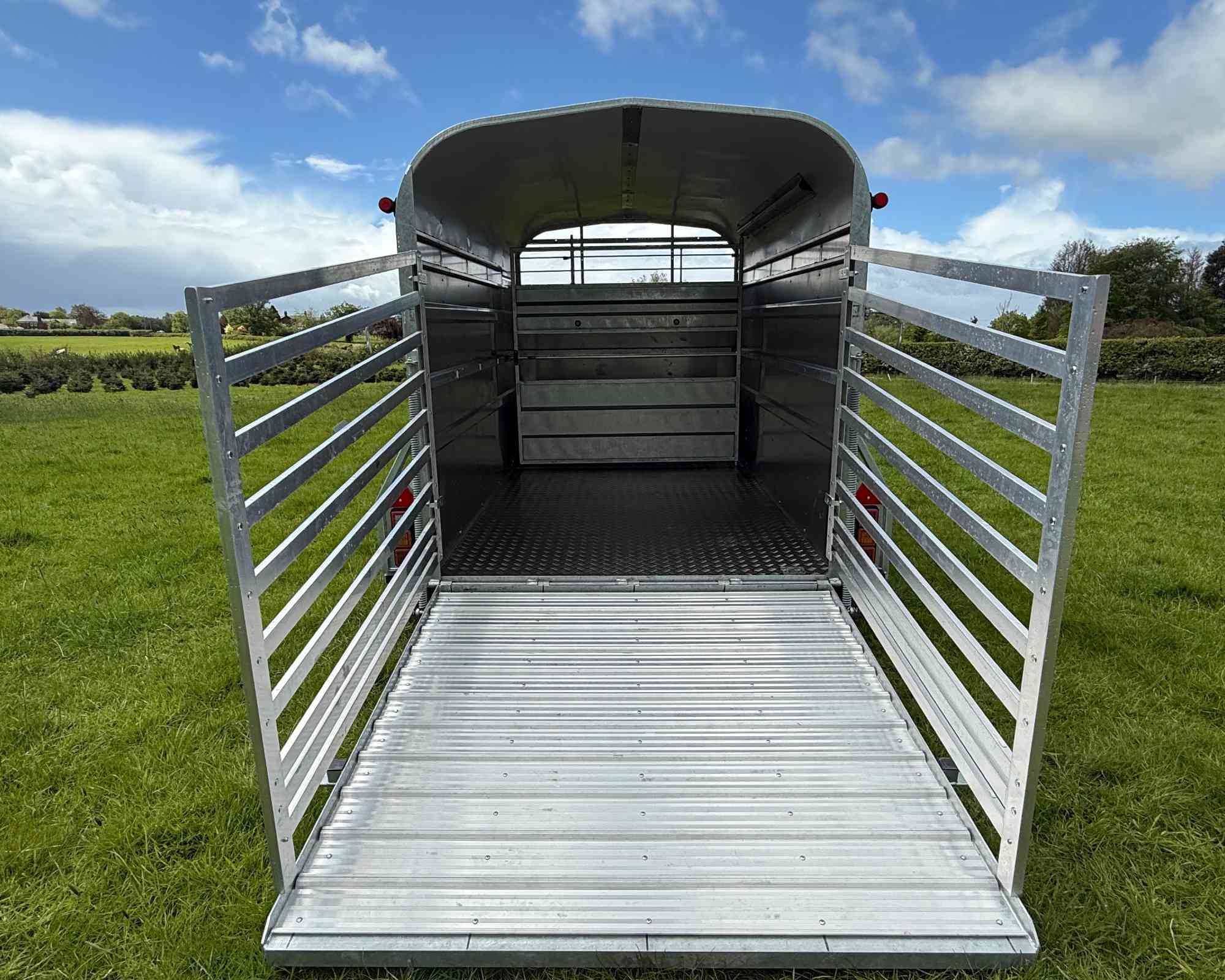 Cheshire Trailers | Horsebox Trailer Hire, Sales, Service, and Repairs | Nugent Livestock Cattle 10'x6' Trailer rear ramp down