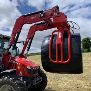 Cheshire Trailers | Horsebox Trailer Hire, Service, and Repairs | Bale Grab