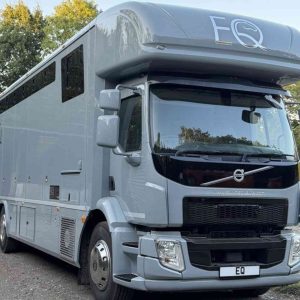 EQ LUXURY 18T HORSEBOX